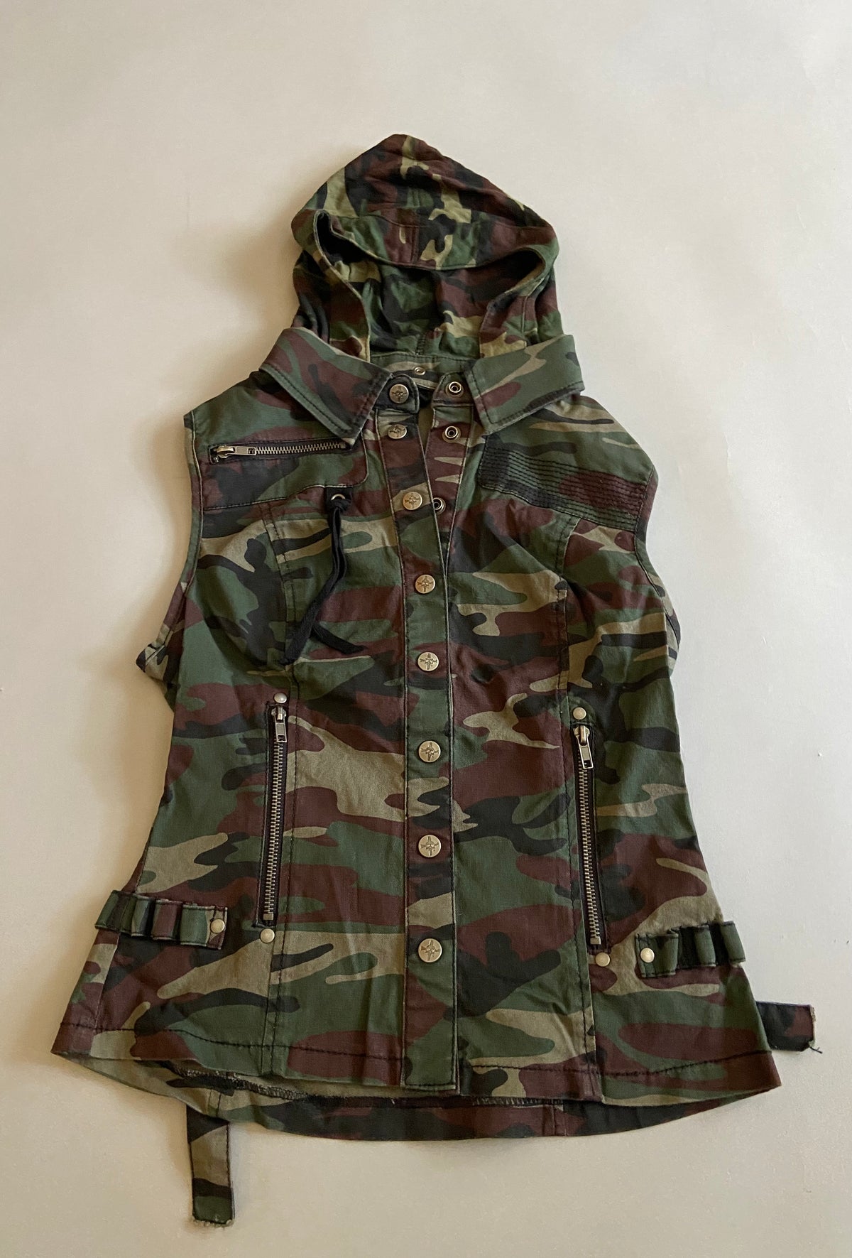 Vintage Lip Service Womens Green Camo Snap Up Vest-Tops-Lip Service